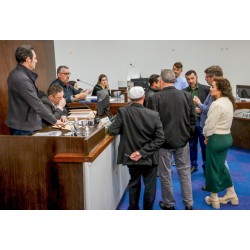 Vereadores de Campo Largo podem aprovar aumento real para os secretários municipais em sessão extraordinária